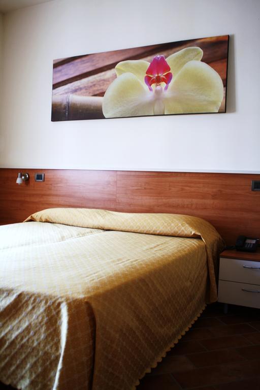 Bed&Wine Hotel Negrar Bilik gambar